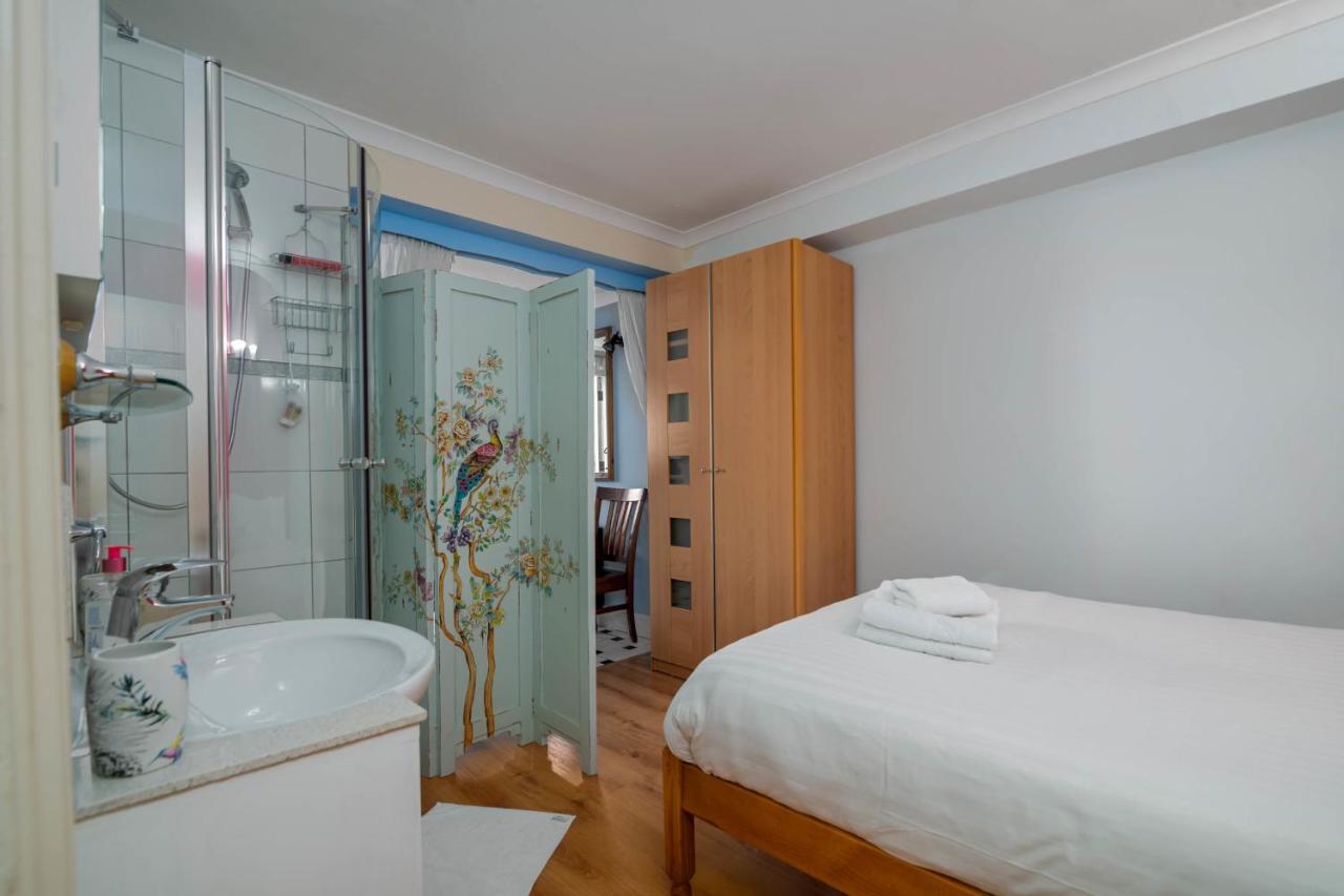 Fantastic 1 Bedroom With Private Patio Apartment