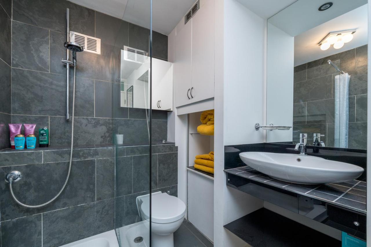 Altido 2-bed Flat W/ Thames View Apartment London