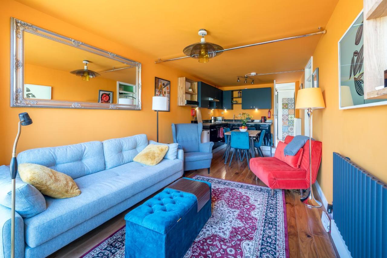 Altido 2-bed Flat W/ Thames View Apartment London