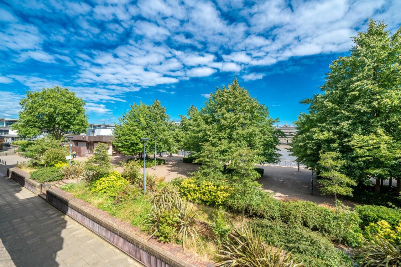 Altido 2-bed Flat W/ Thames View *