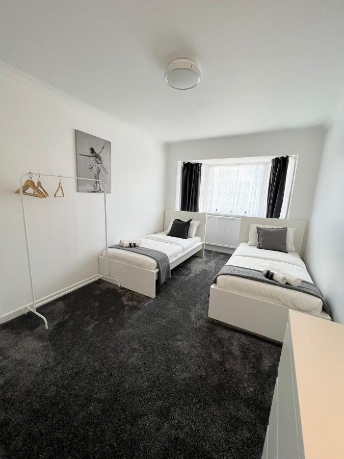 Stunning Flat In Greater Pensión Londres