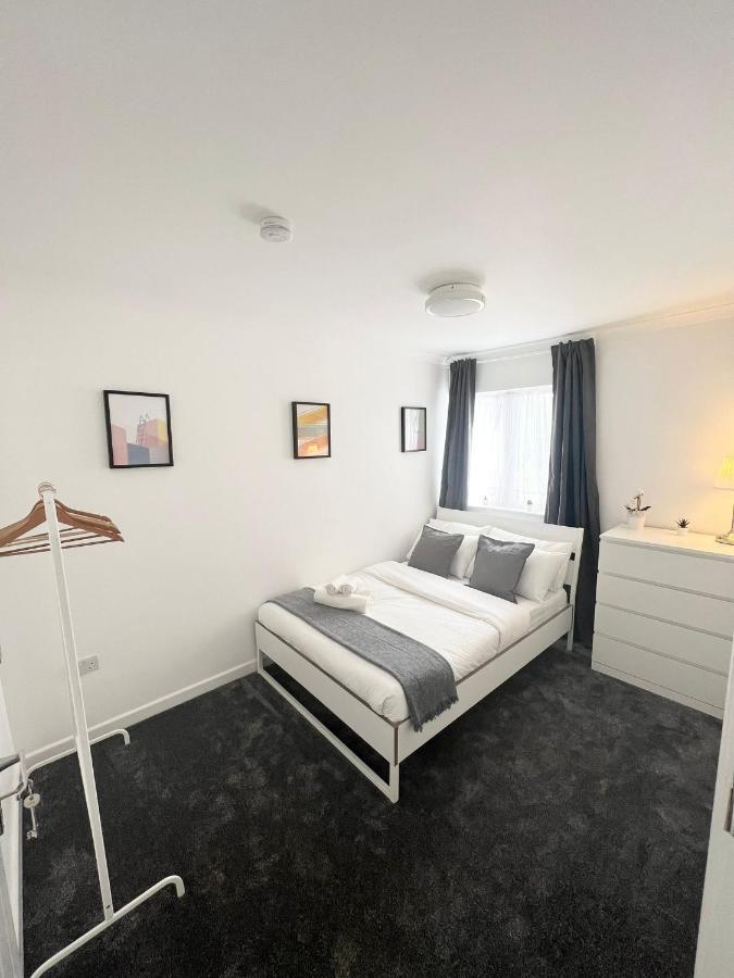 Stunning Flat In Greater Pensión