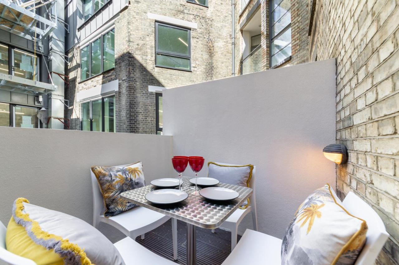 Interior Designer Flat With Two Terraces * Londres