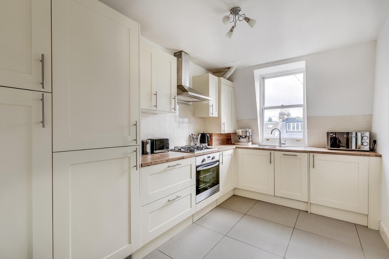 Modern 2 Bed In Central London, Kensington London