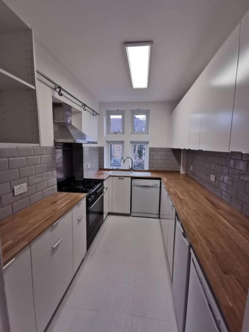 Cosmopolitan Paradise 'by Ellogan' Appartement