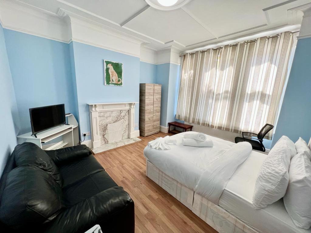 Spacious Double Bedroom! Séjour chez l'habitant Londres
