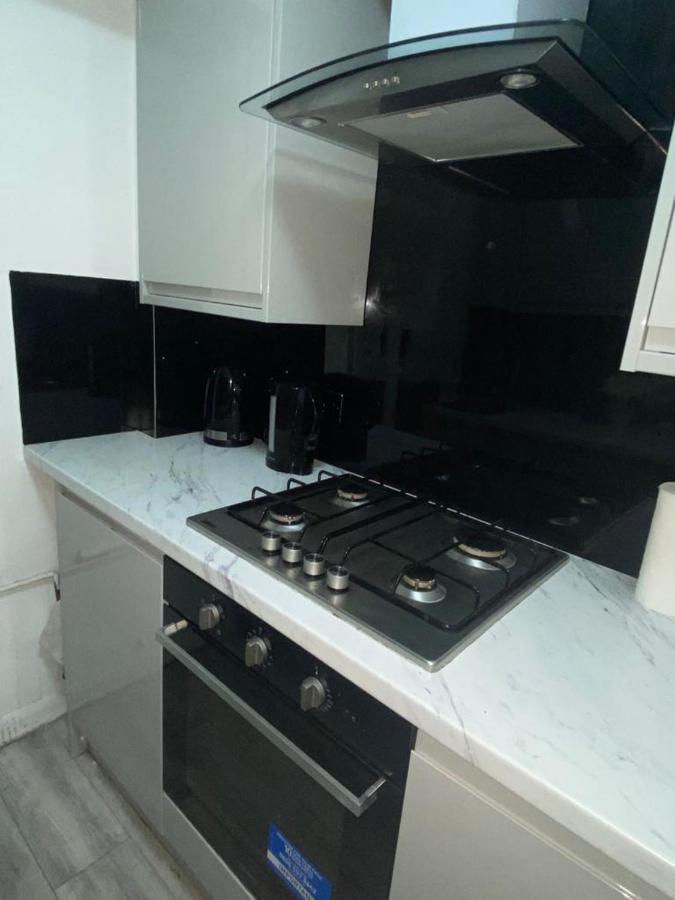 Well Located 2 Bedroom In Kings Cross Appartement *