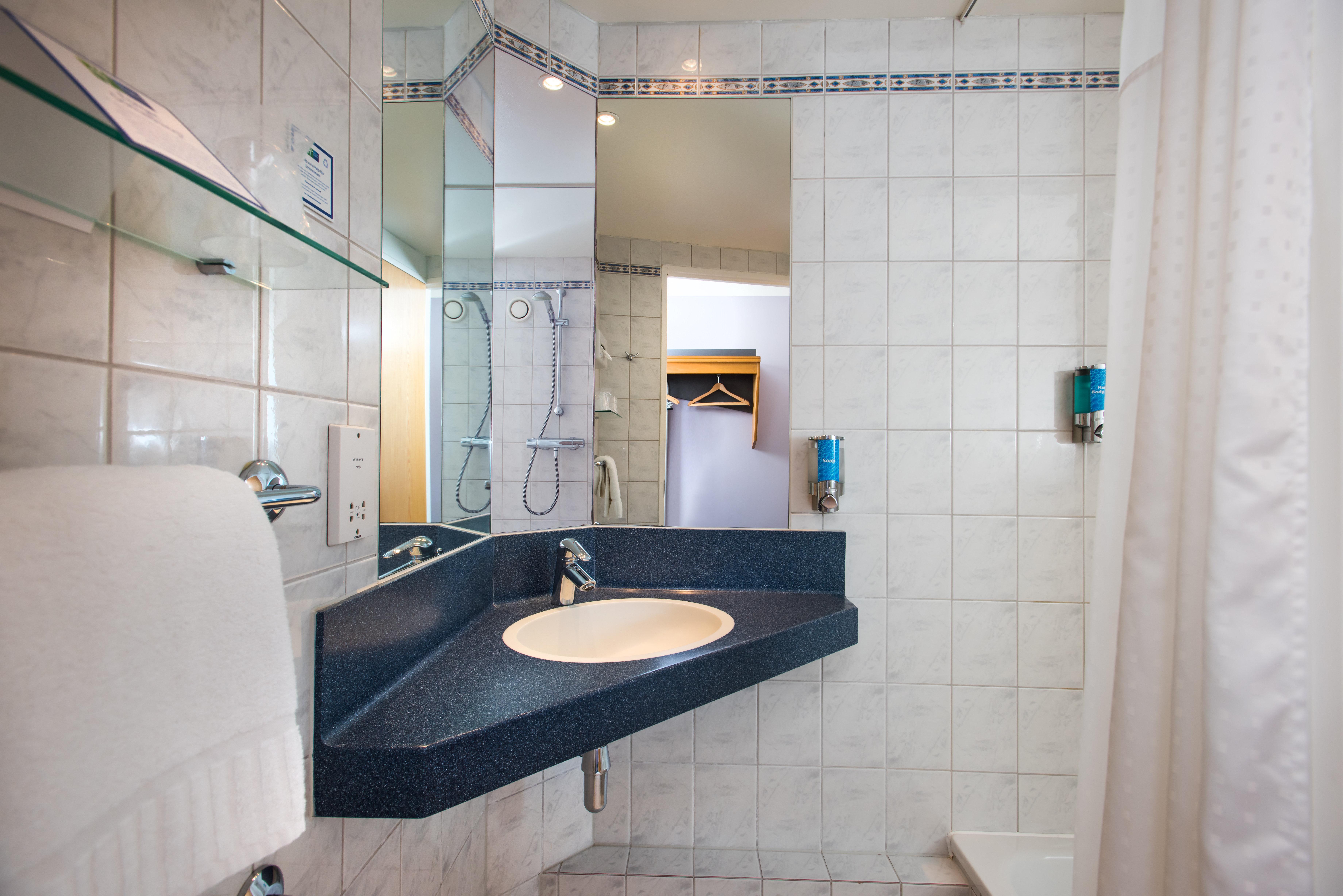 Express - Wandsworth By Ihg Hotel 3*