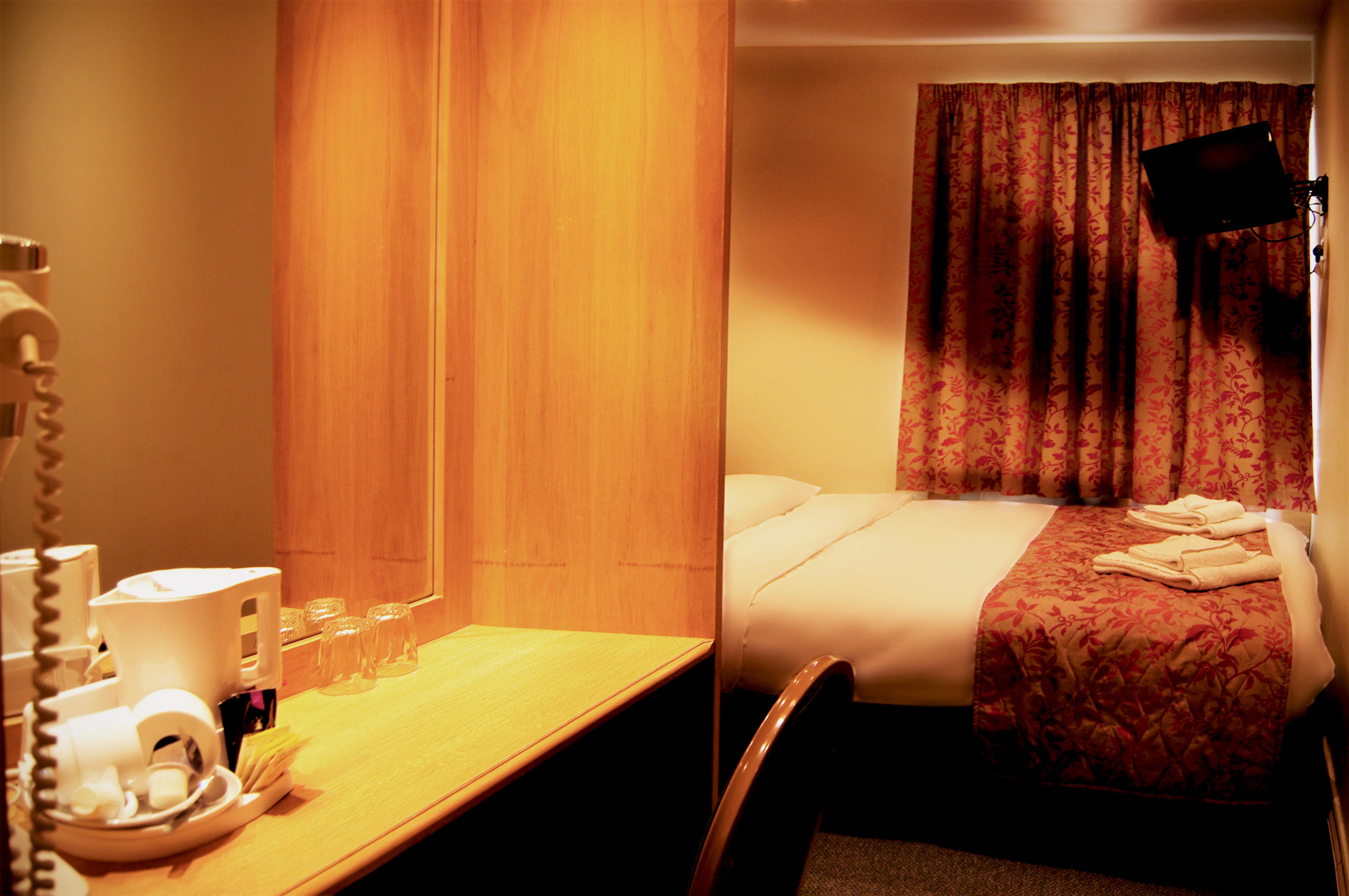 Westbury 3*