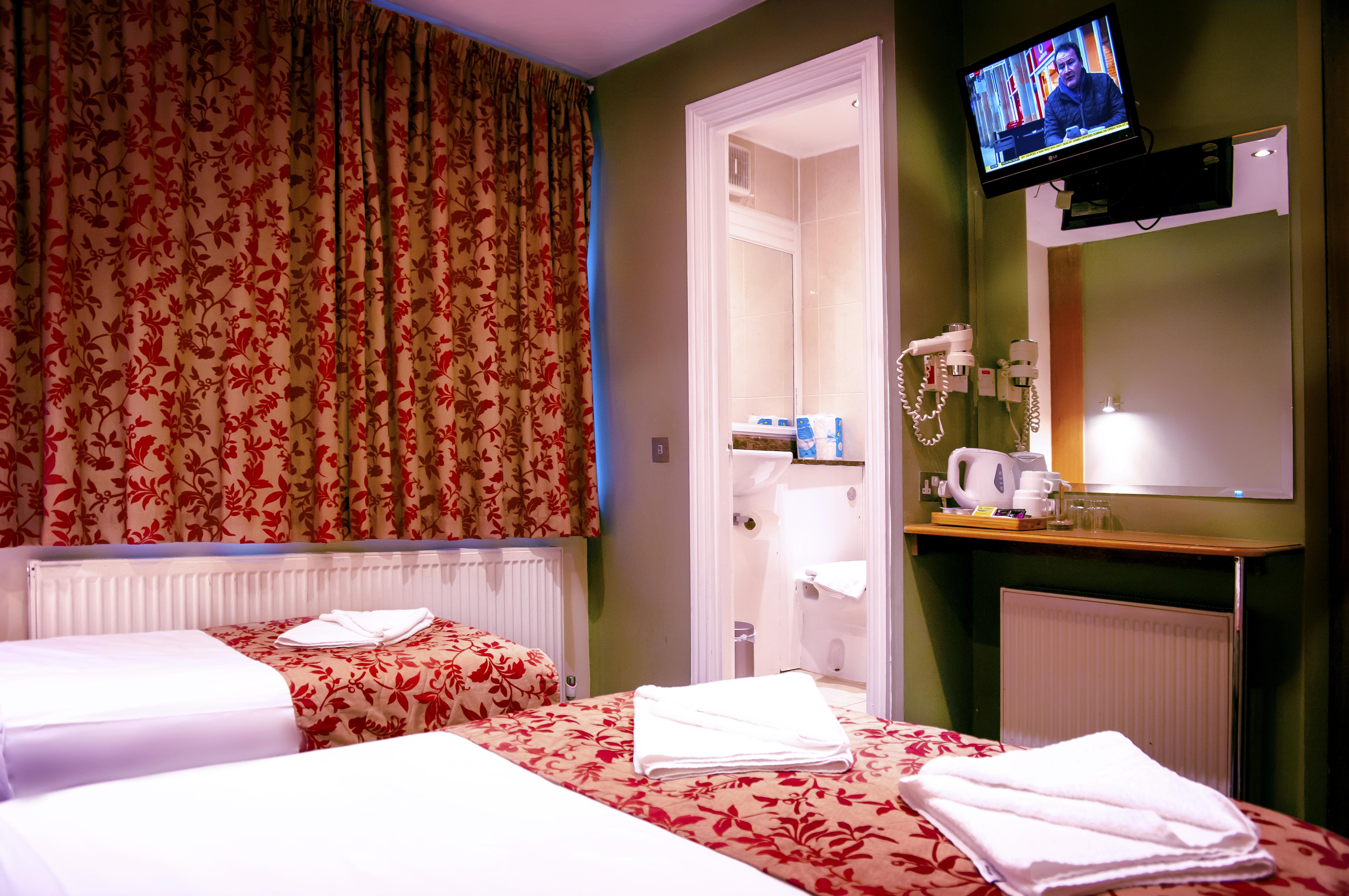 Westbury Hotel 3*