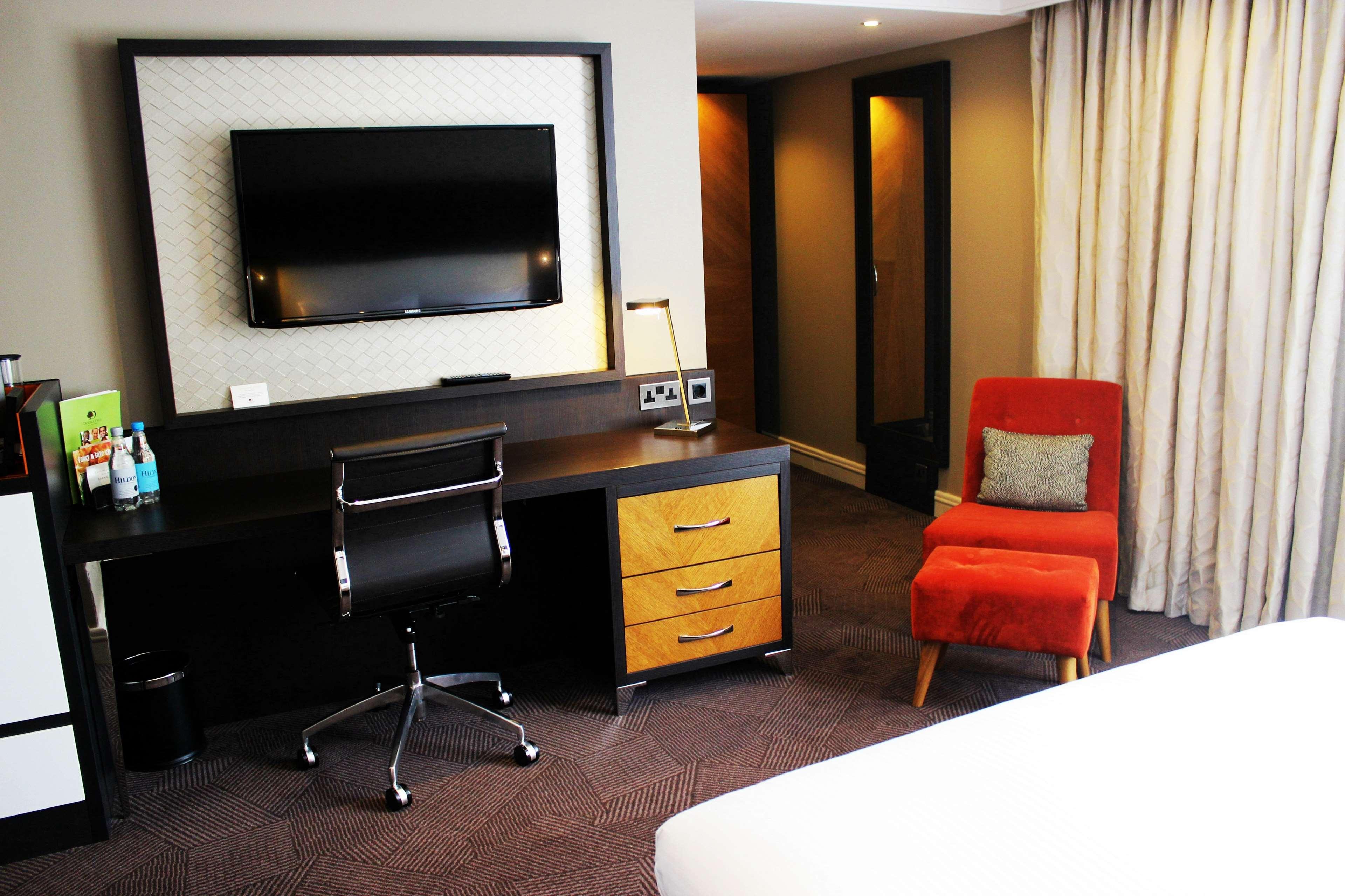 Doubletree By Hilton Ealing London