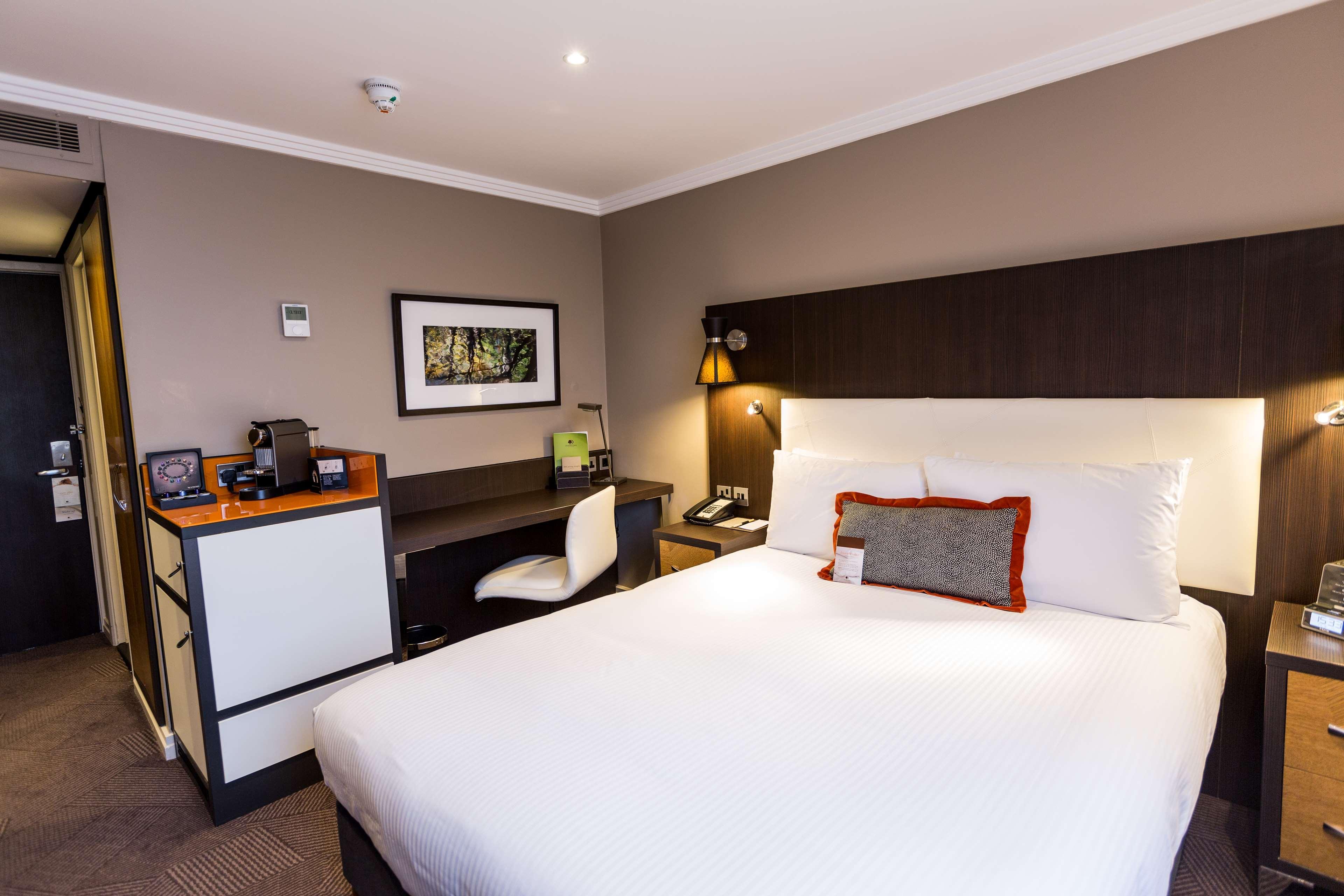 Doubletree By Hilton Ealing London