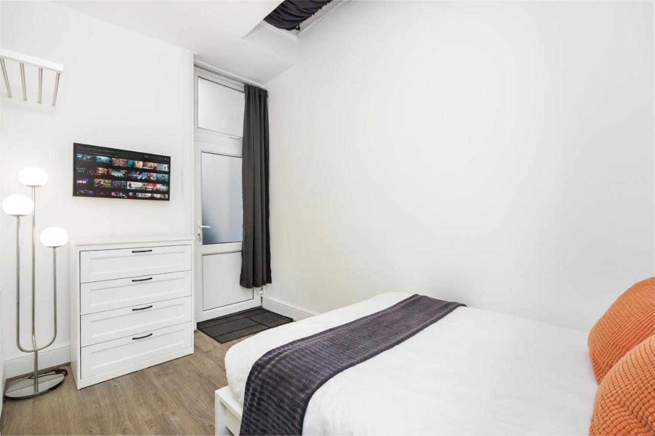 Two Bedroom In Central With Large Terrace Apartamento