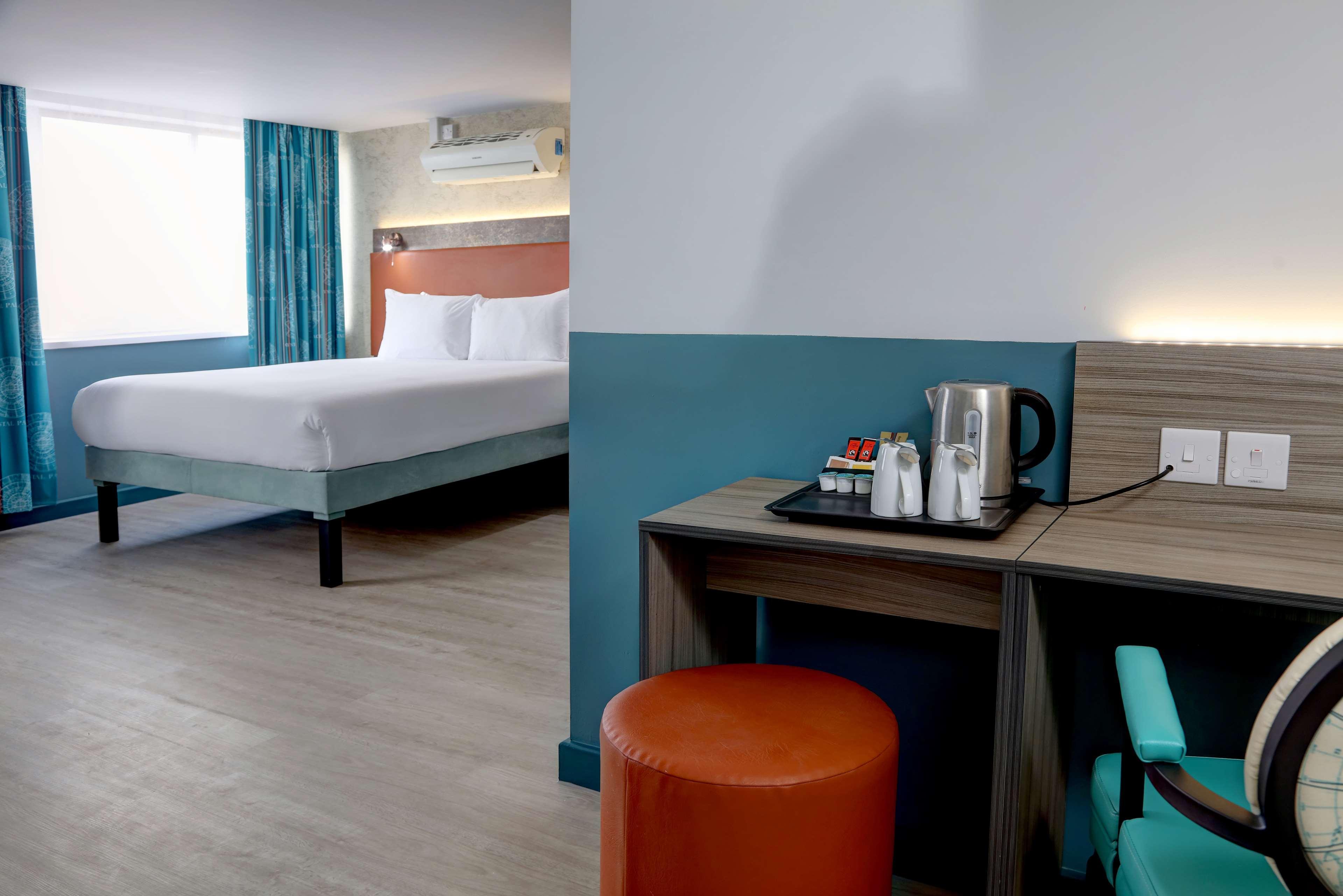 Western Queens Crystal Palace Hotel Londres