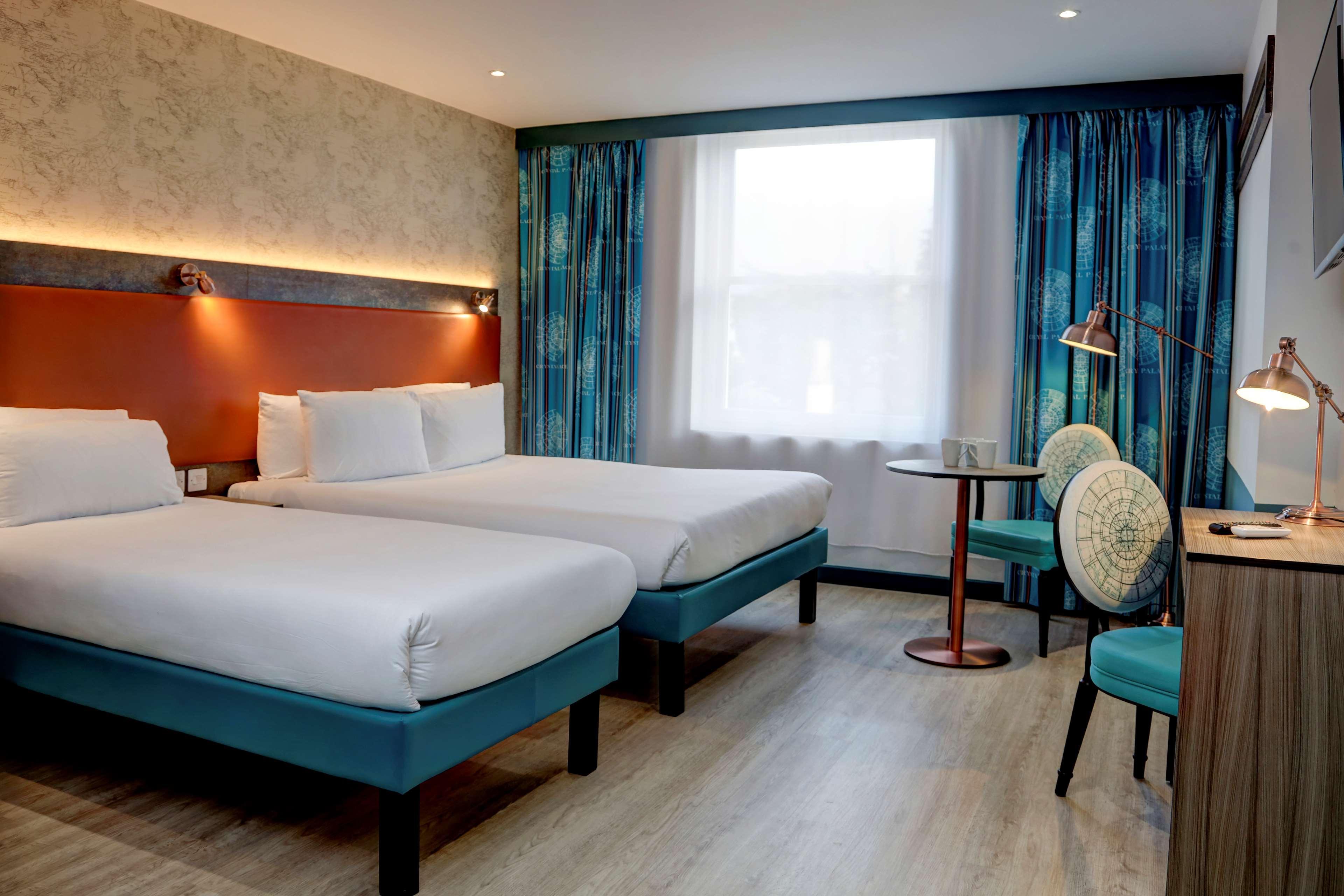 Western Queens Crystal Palace Hotel