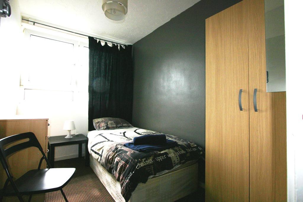 Pensión Lettingeasy - Brownfield
