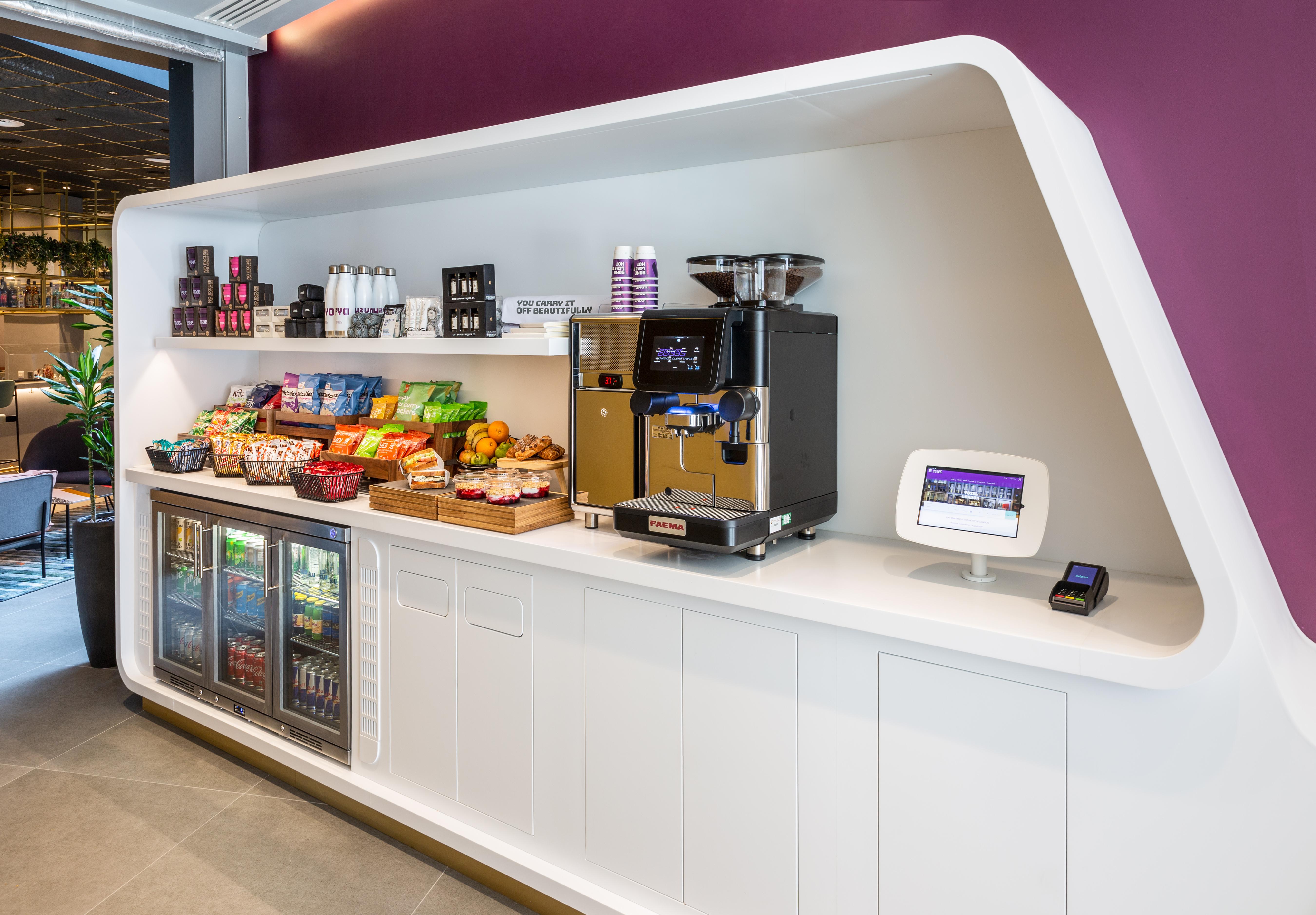 Yotel Hotel 4*