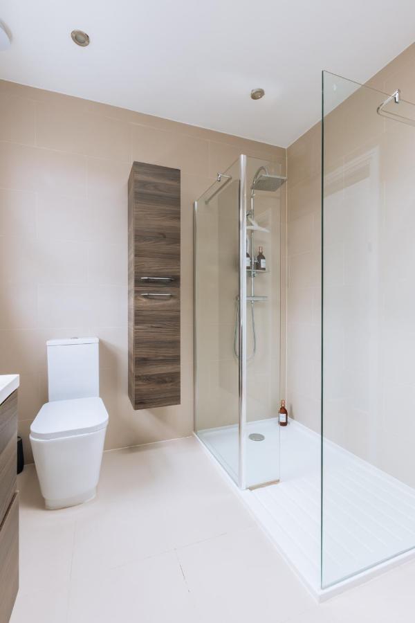 Luxury And Bright Bedrooms In Queens Park Habitación en casa particular *