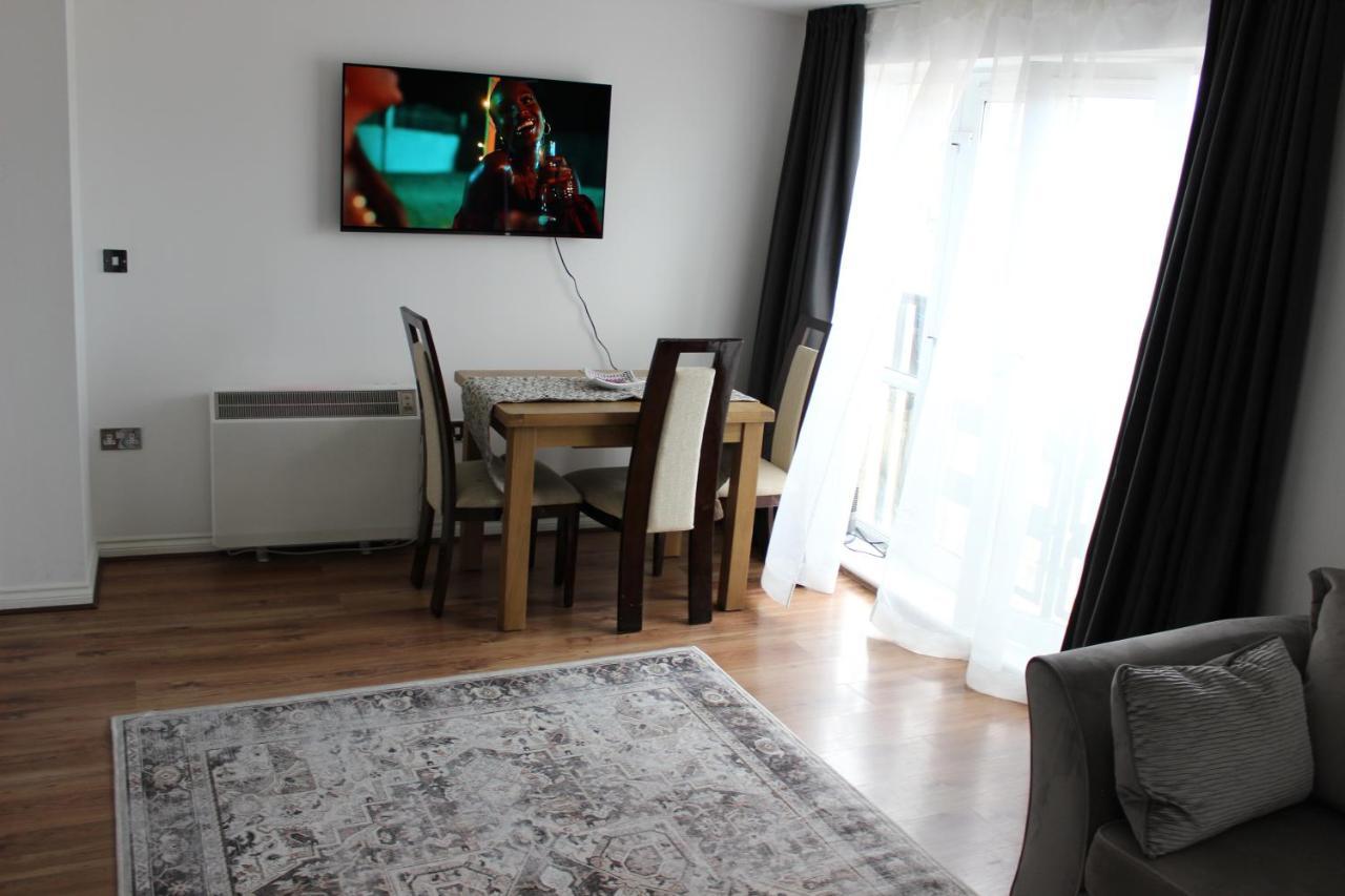 Lovely 2-bedroom, 1 Bathroom Home, Sleeps 4 Apartamento *