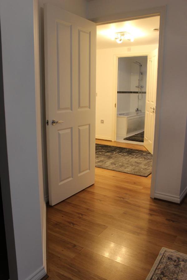 Lovely 2-bedroom, 1 Bathroom Home, Sleeps 4 * Londres