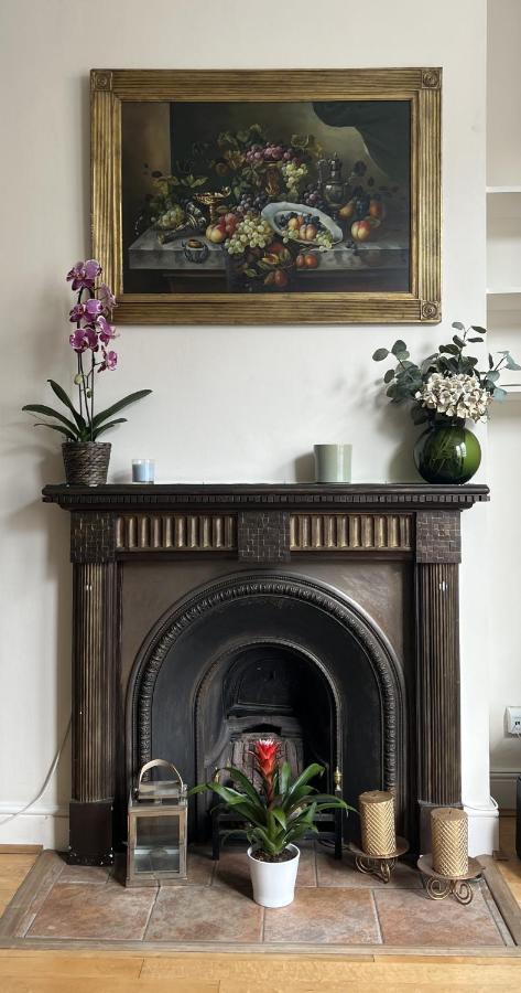 Double Bedroom With En-suite Bathroom In Chelsea - - Share Hospedagem domiciliar *