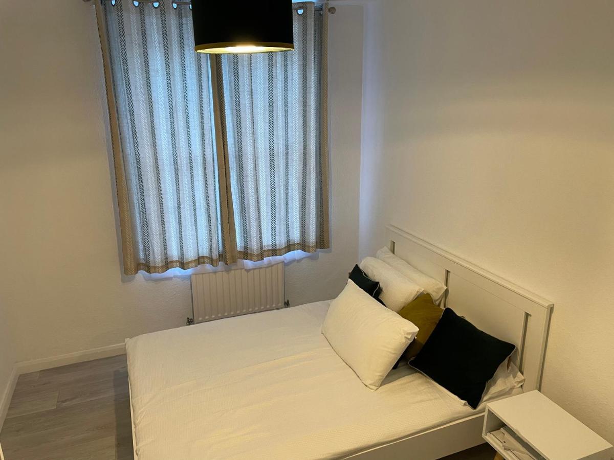 One Bedroom Flat Near Vauxhall Train Station Appartement *