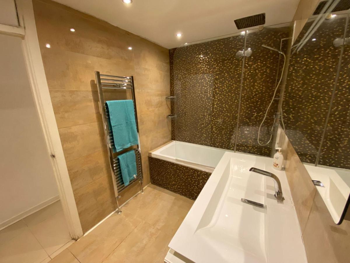 Apartamento Lovely 2-bedroom Flat Facing Wimbledon Park Londres