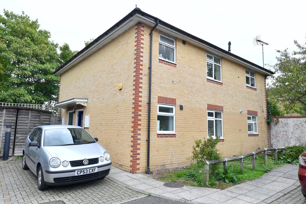 Clapham Junction - 2 Bedroom Frühstückspension *