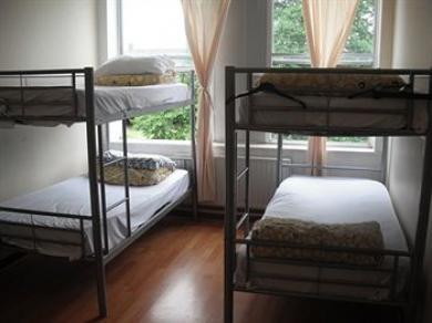 Kensal Backpackers Albergue