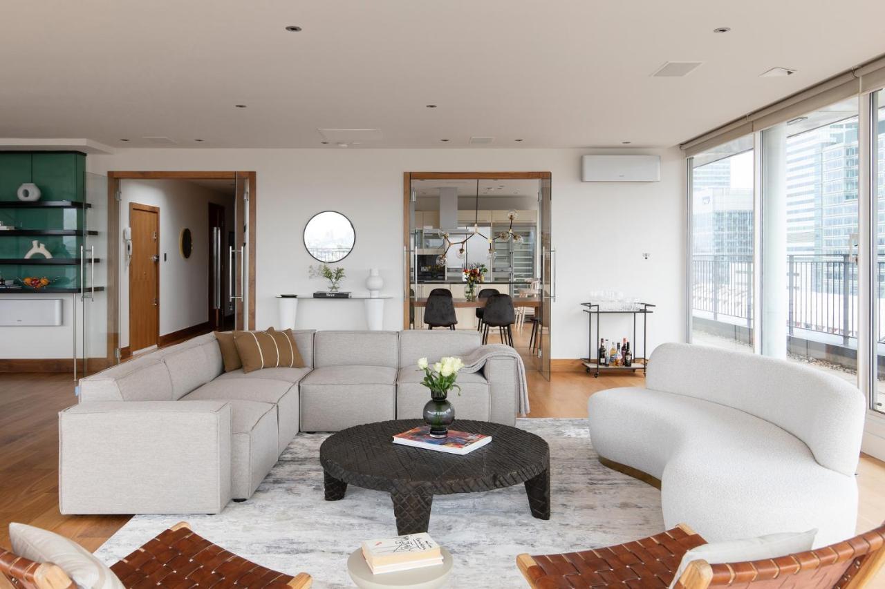 Apartment The Canary Wharf Secret - Glamorous 3bdr Flat With Terrace And Parking London
