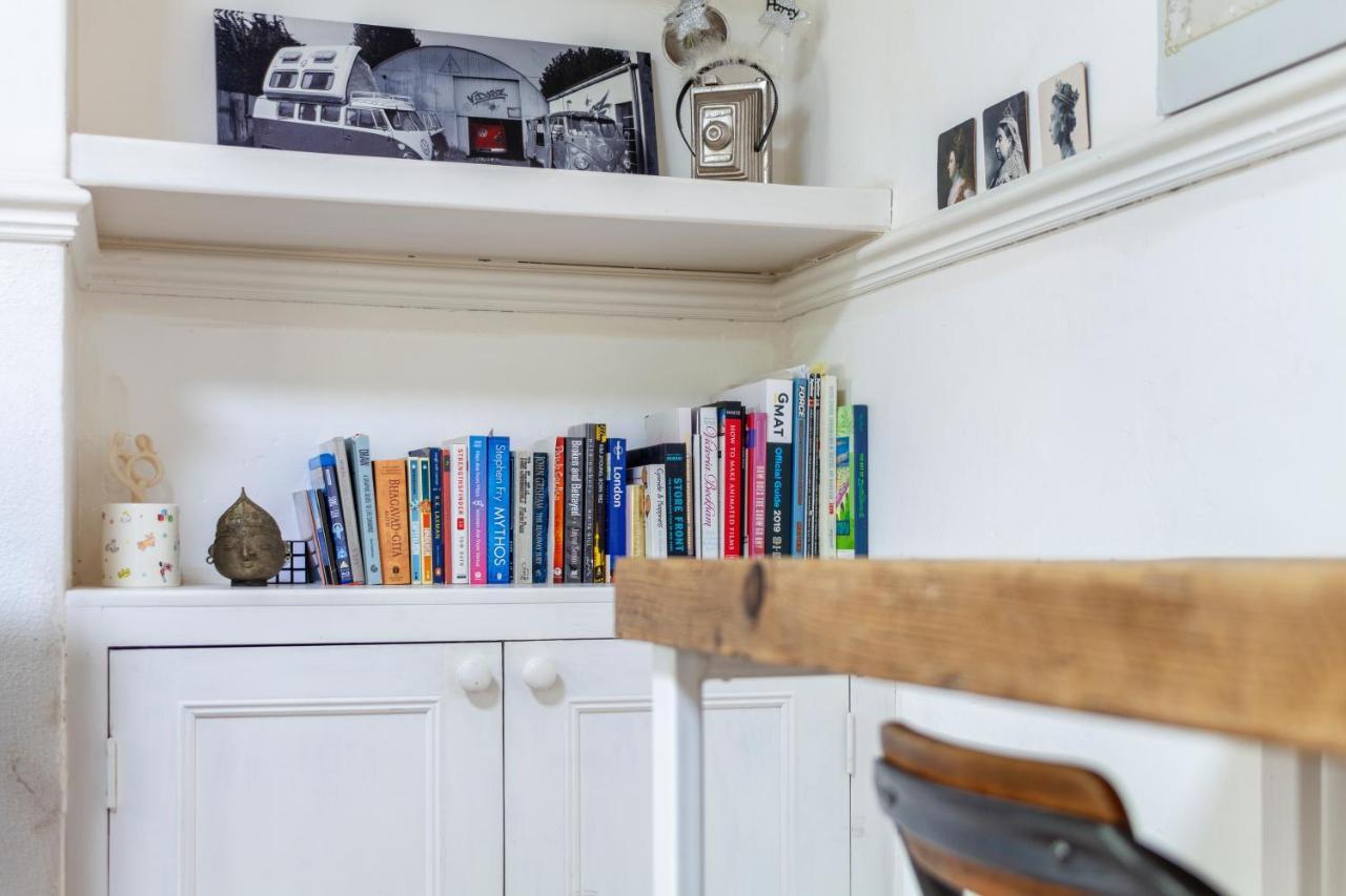 2 Story On The Ground Floor At Clapham North Apartamento Londres
