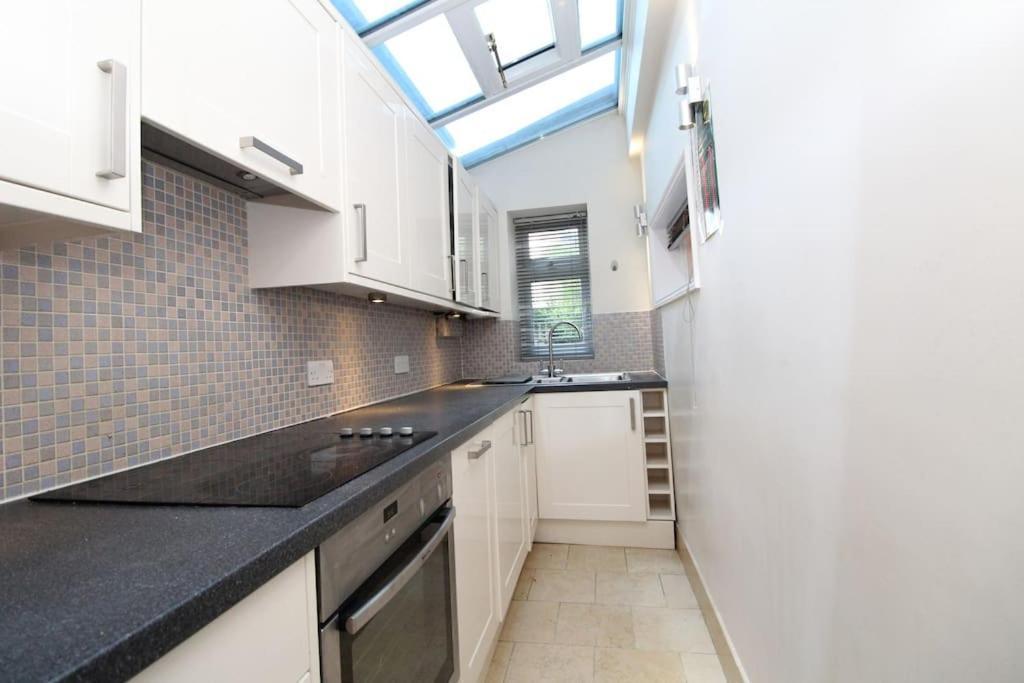 Stunning 2 Bed Flat In Fulham * London