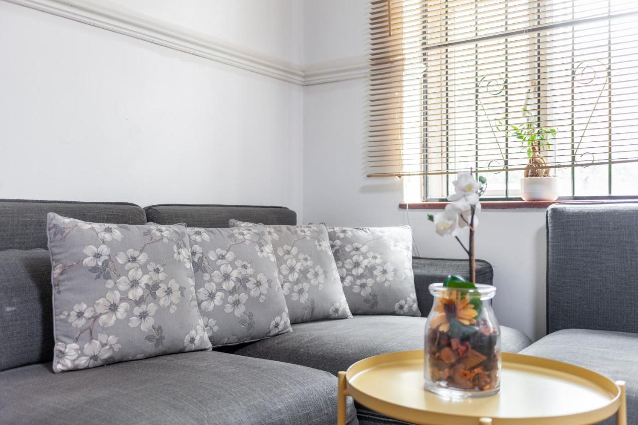 2 Story On The Ground Floor At Clapham North Apartamento *
