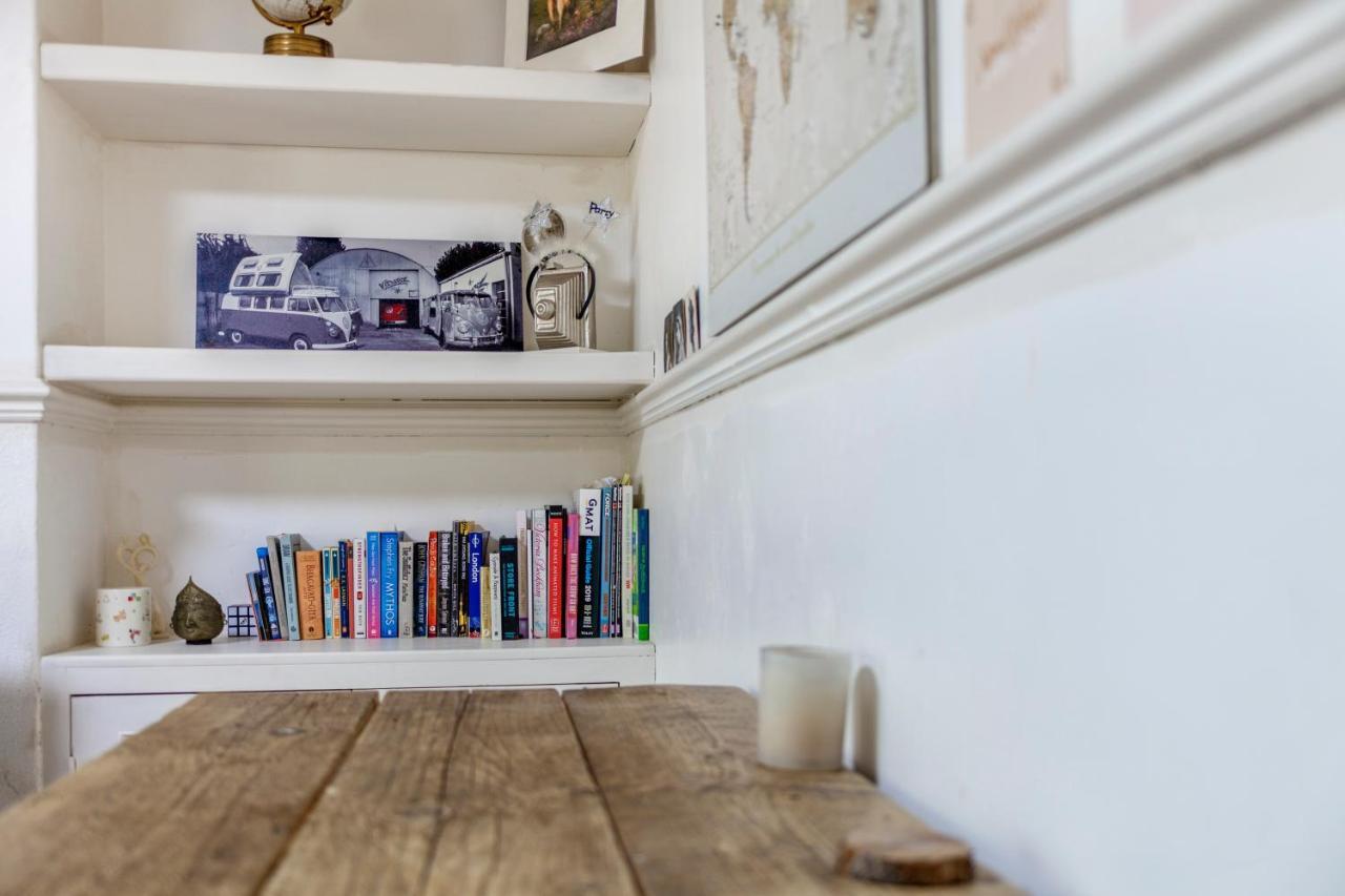 2 Story On The Ground Floor At Clapham North *