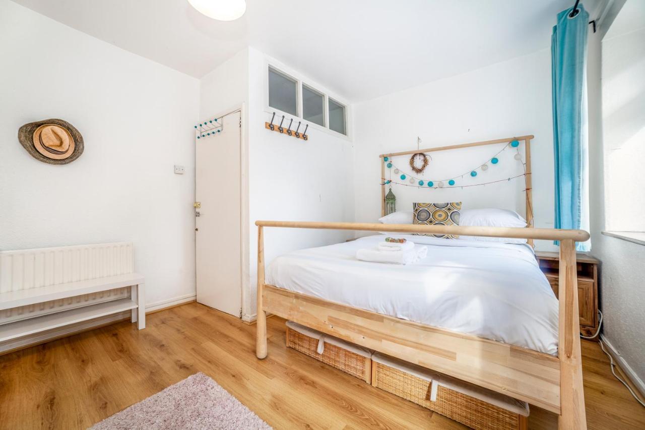 Apartamento 2 Story On The Ground Floor At Clapham North Londres