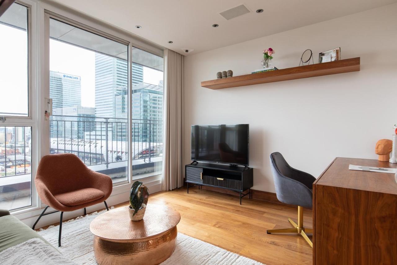 The Canary Wharf Secret - Glamorous 3bdr Flat With Terrace And Parking Apartment *