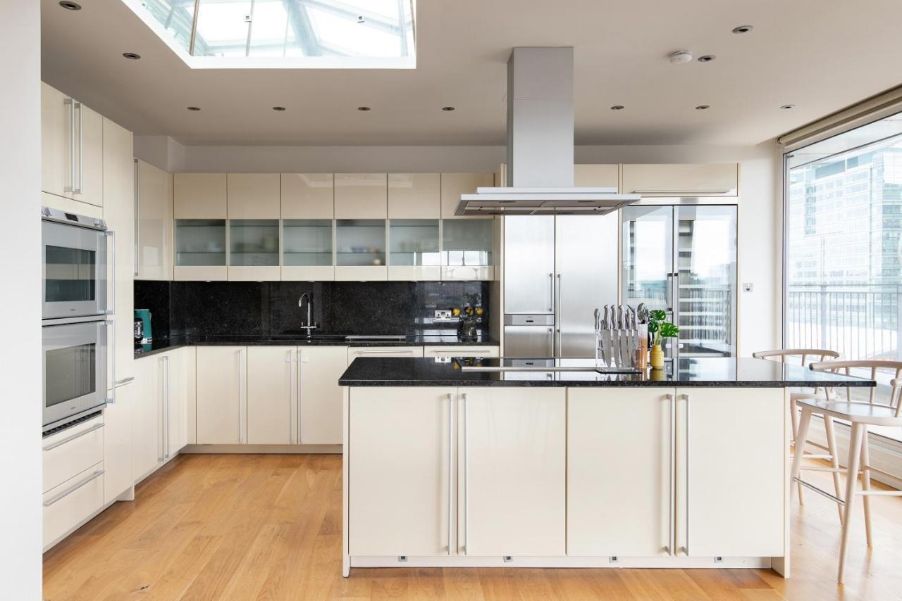 The Canary Wharf Secret - Glamorous 3bdr Flat With Terrace And Parking London
