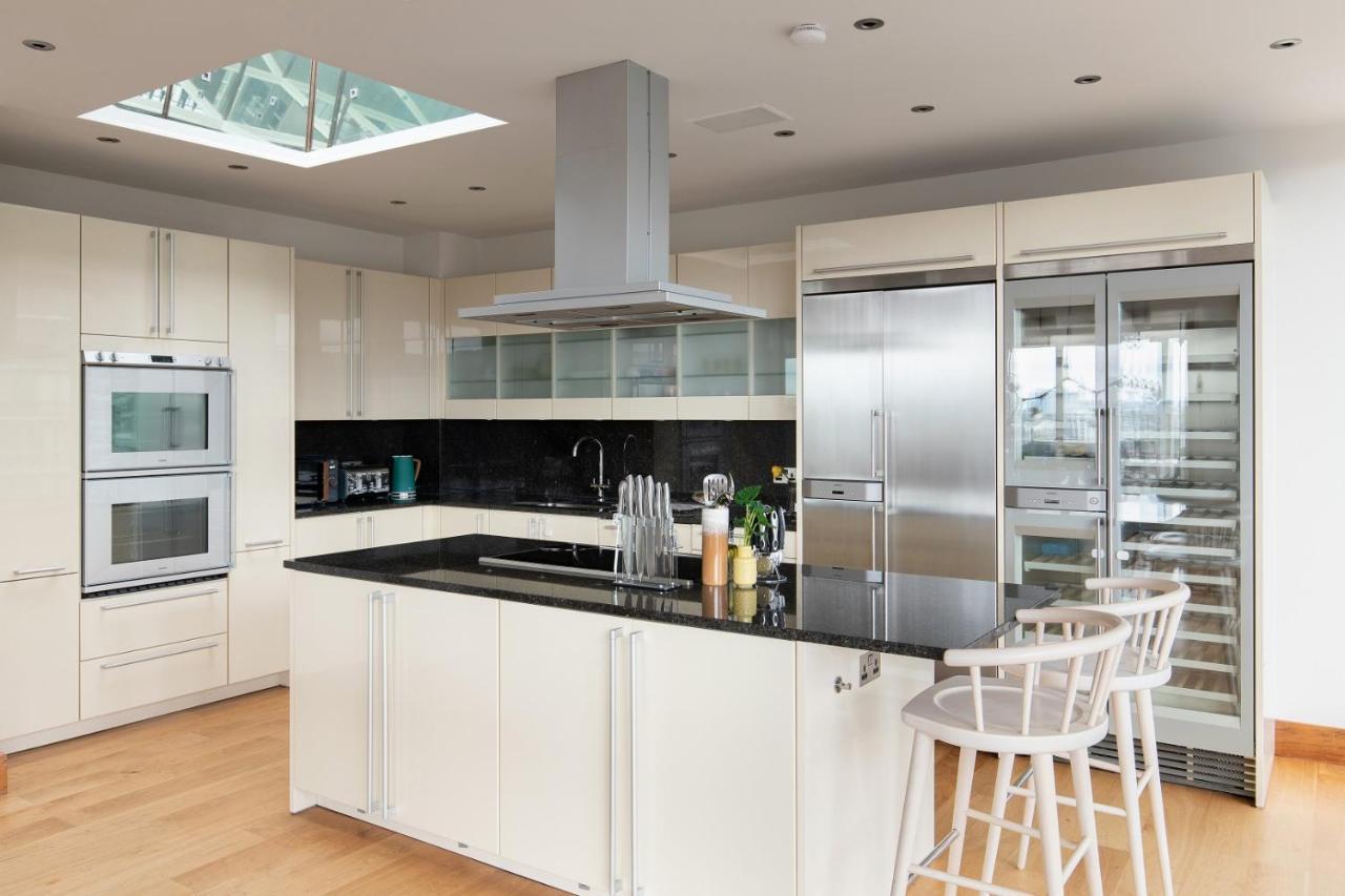 The Canary Wharf Secret - Glamorous 3bdr Flat With Terrace And Parking Apartment *