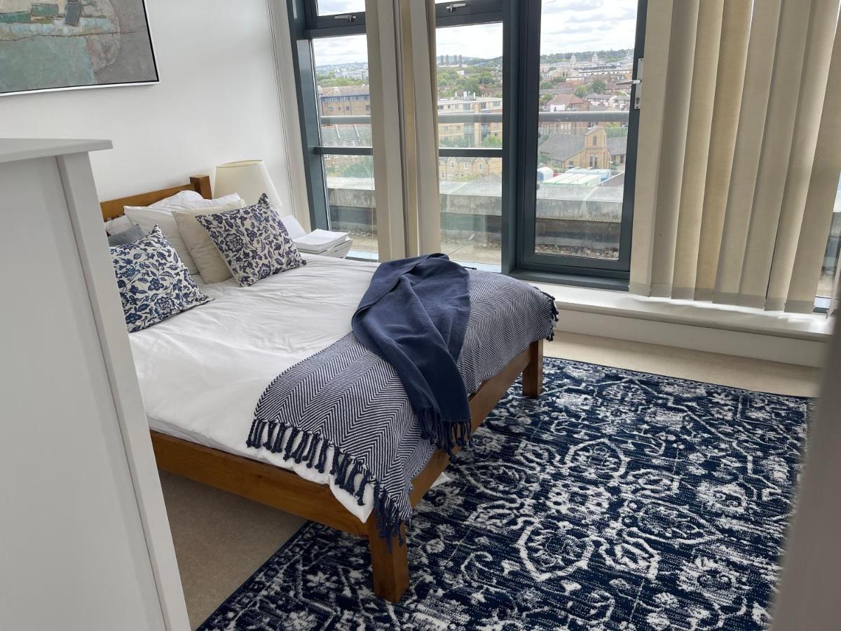 3 Bedroom Stunning Penthouse Appartement *