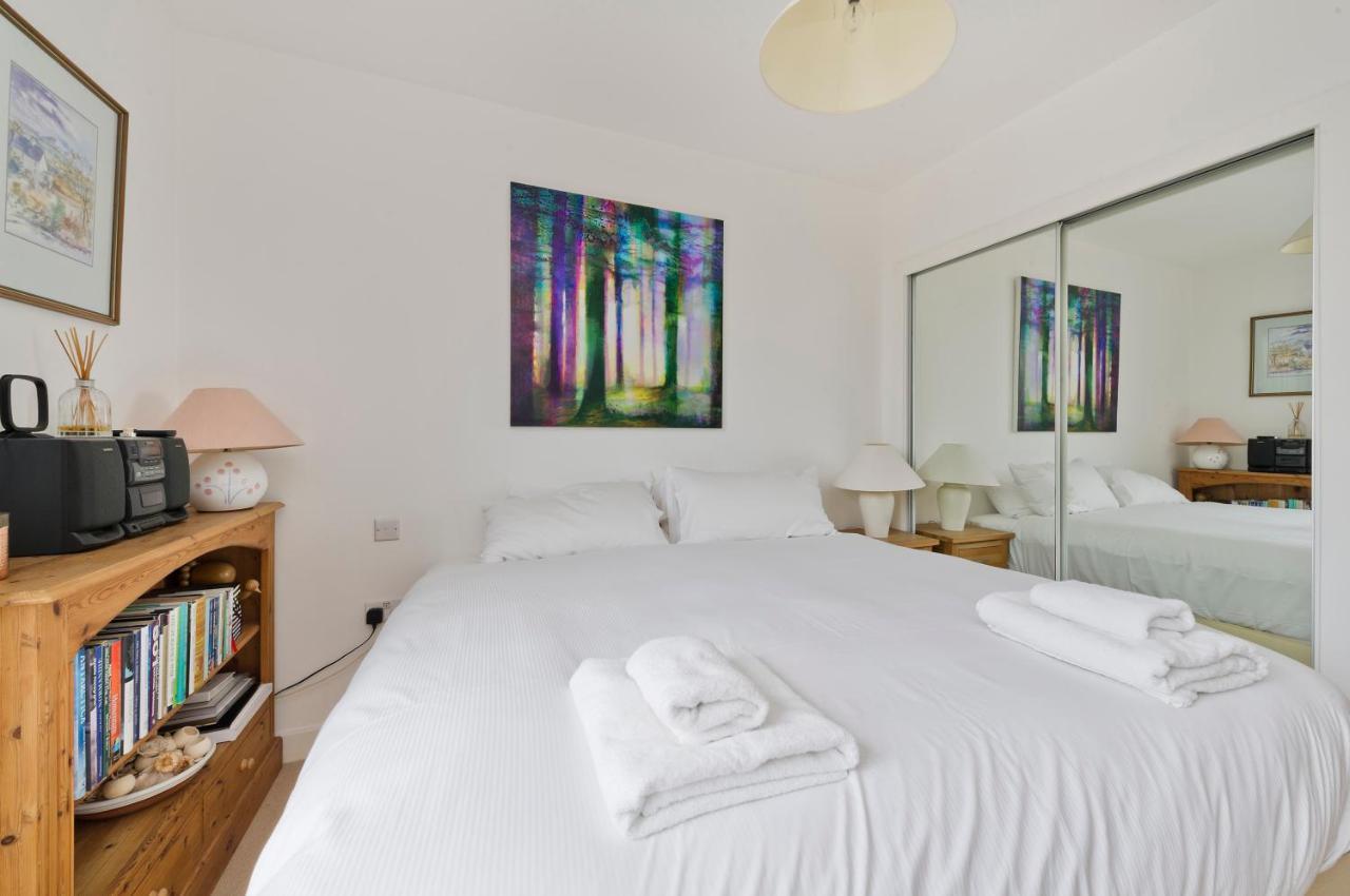 Apartamento Superb With Terrace Near The River In Putney By Underthedoormat *
