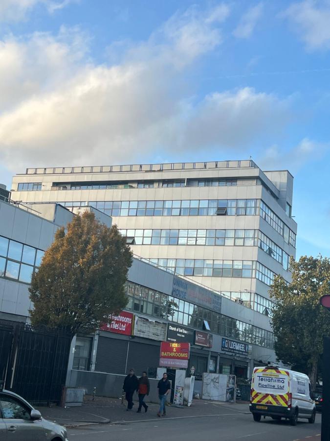 Hotel Lovely Double In Serviced -