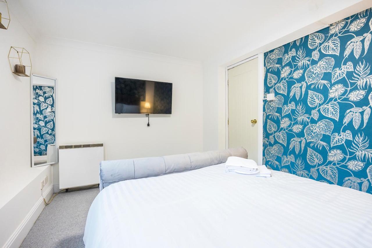 Docklands Wharf Apartments, Near O2 And Excel