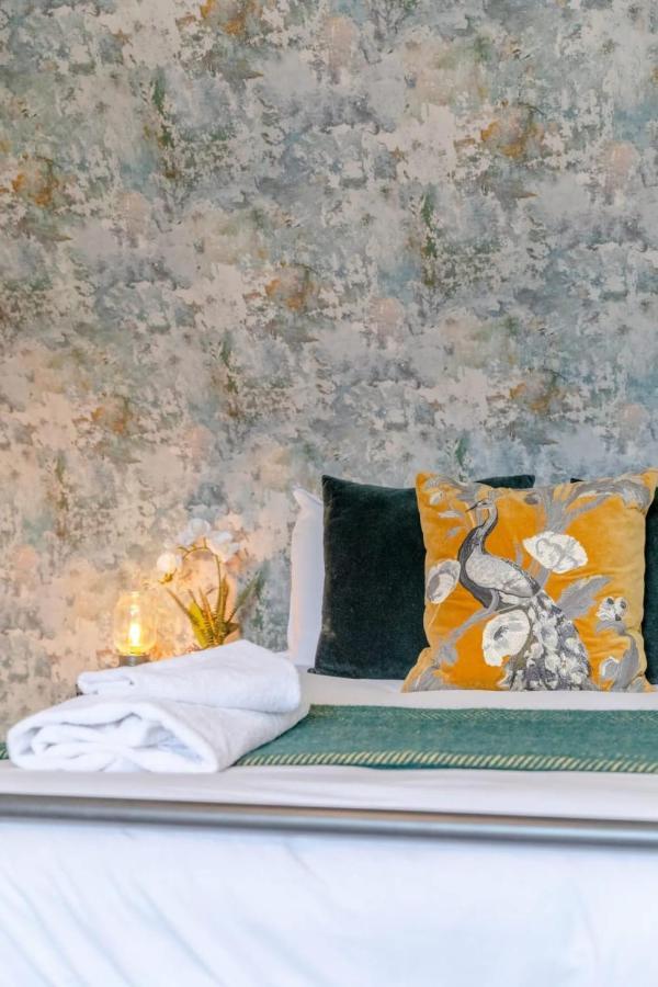 3 Bedroom House With Garden Casa de férias Londres