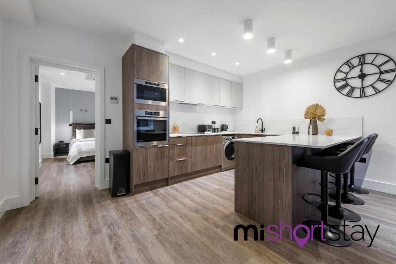 The Fitzrovia - Private One Bedroom With Own Entrance * London