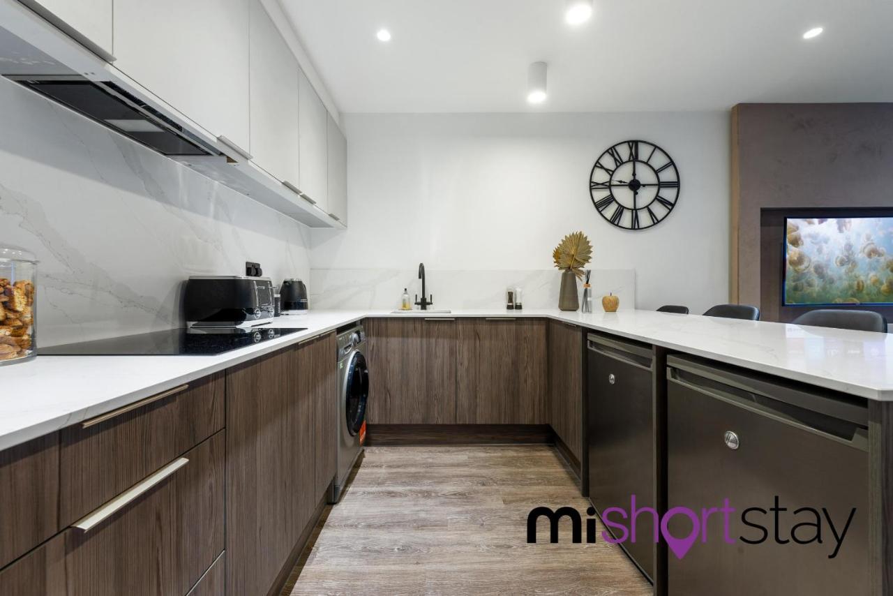 The Fitzrovia - Private One Bedroom With Own Entrance