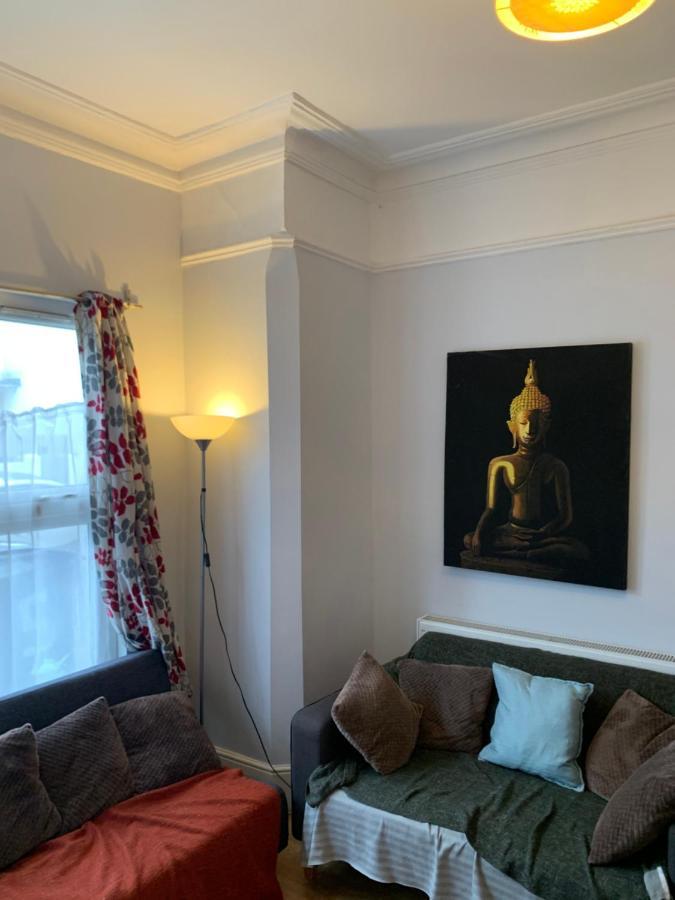Сasa de vacaciones Cosy 6 Bedroom House Londres