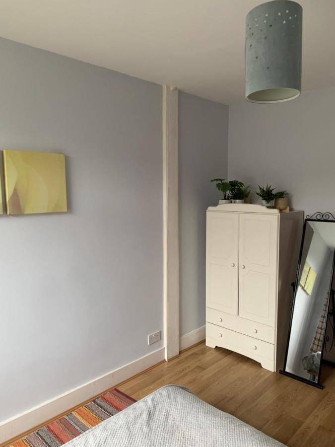 Cosy 6 Bedroom House Сasa de vacaciones Londres