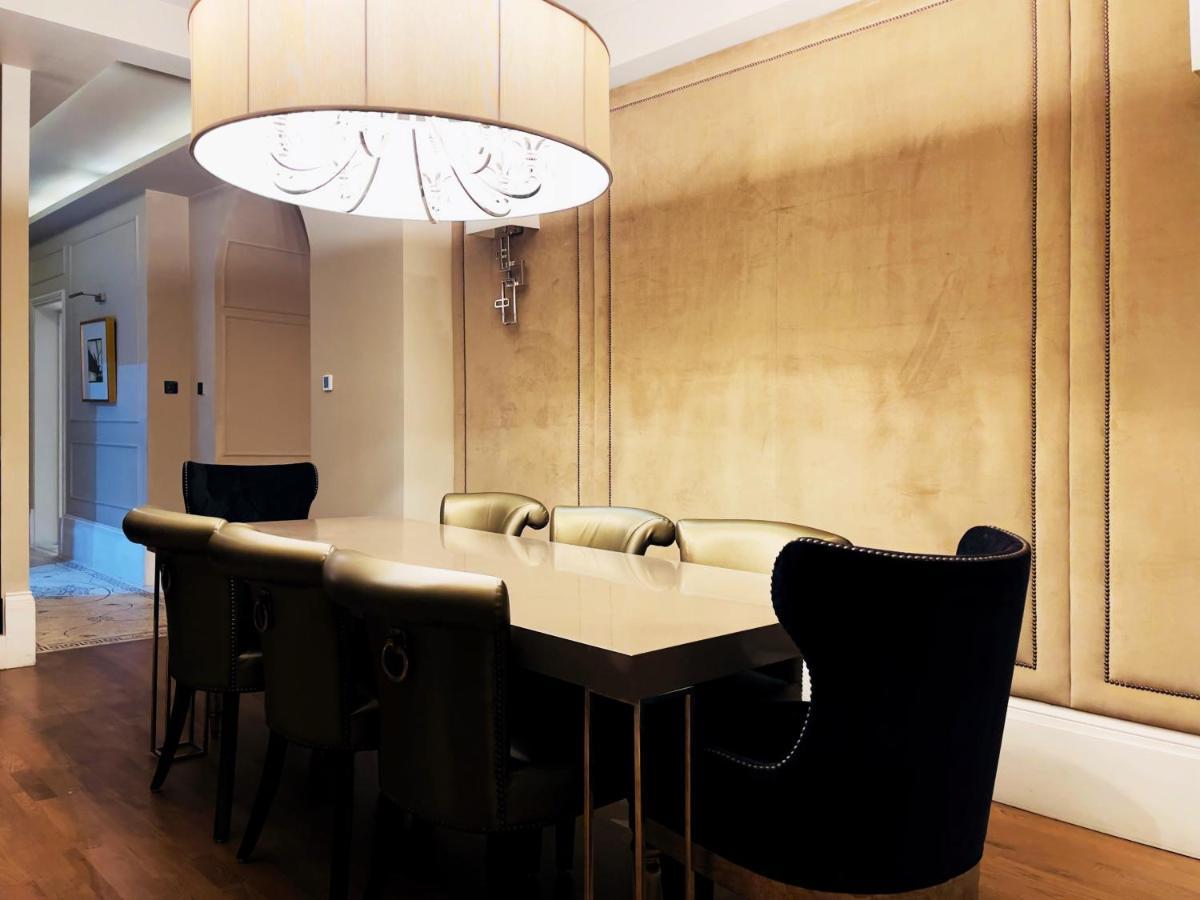 Elizabeth's Place - London's Hidden Gem * Londen