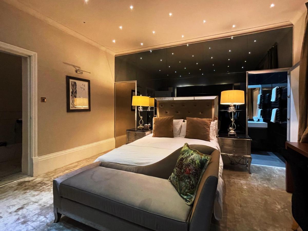 Elizabeth's Place - London's Hidden Gem * Londen