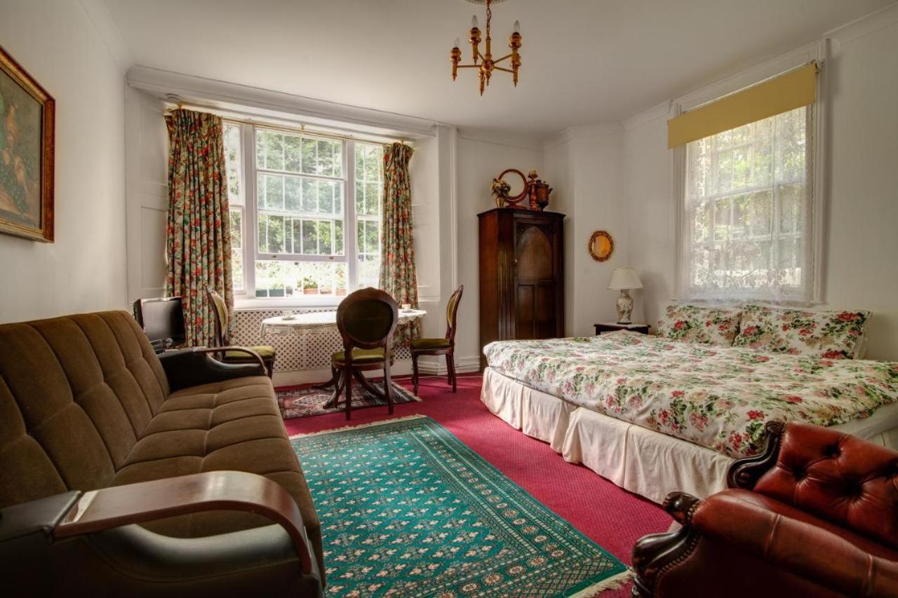 Couette-café Dawson Place, Juliette's 3*